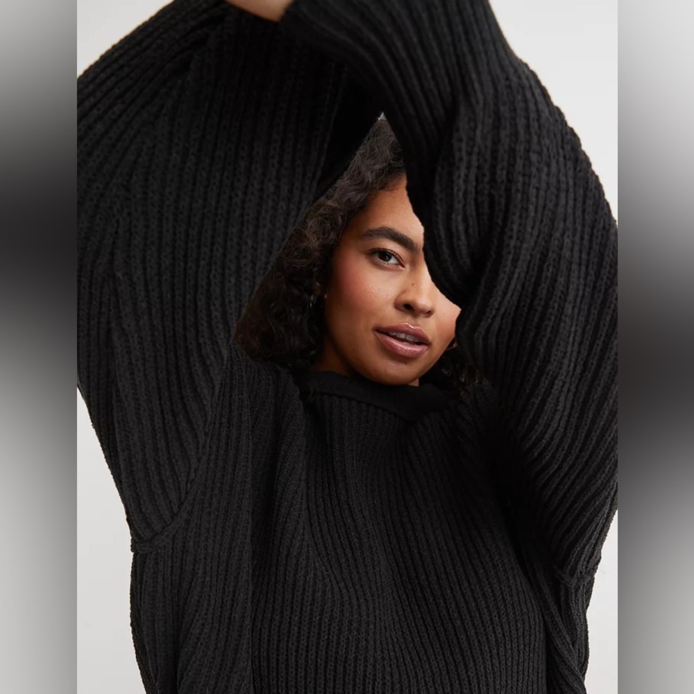 Aerie Beyond Chenille Sweater in Black